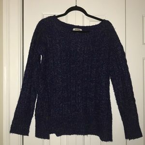 Cute and Comfy Blue/grey sweater